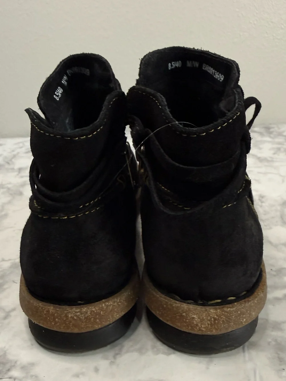 Born Black Women's Suede Leather Ankle Boots size 8 1/2